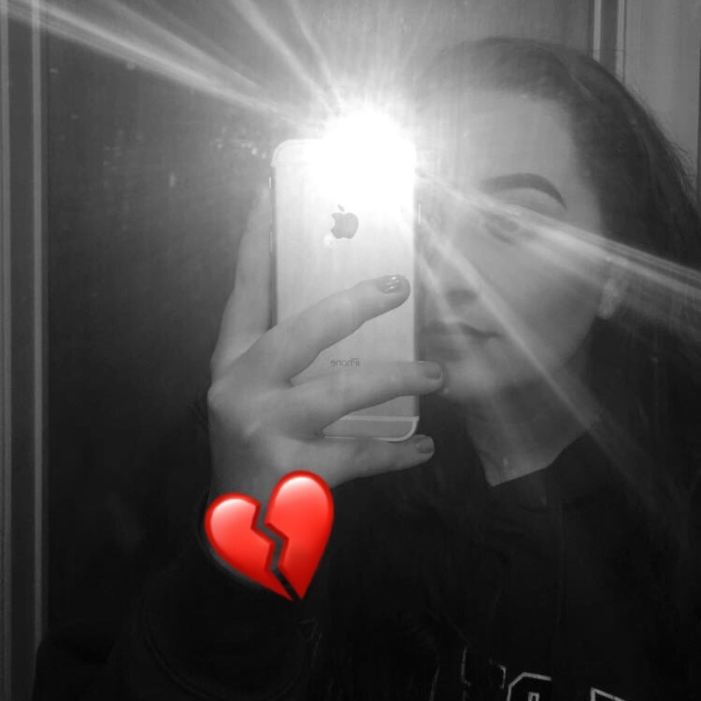 Meet your Posher, Caitlin